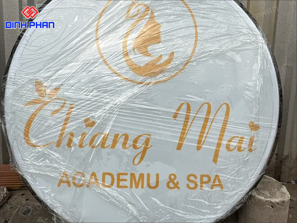 20+ Mẫu Biển Vẫy Spa Đẹp, Độc Đáo, Xu Hướng 2025