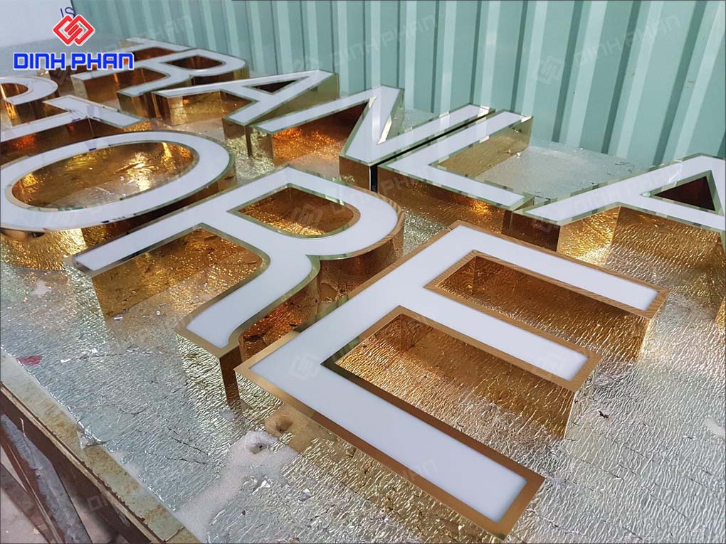 Gia Công Biển Quảng Cáo Chữ Nổi Mica Đẹp, Nhanh, Giá Rẻ Gia Công Biển Quảng Cáo Chữ Nổi Mica Đẹp, Nhanh, Giá Rẻ