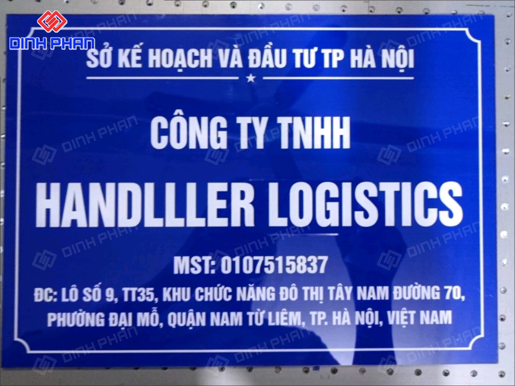 Làm Bảng Hiệu Mica Dán Decal Đẹp, Bền, Giá Rẻ Làm Bảng Hiệu Mica Dán Decal Đẹp, Bền, Giá Rẻ