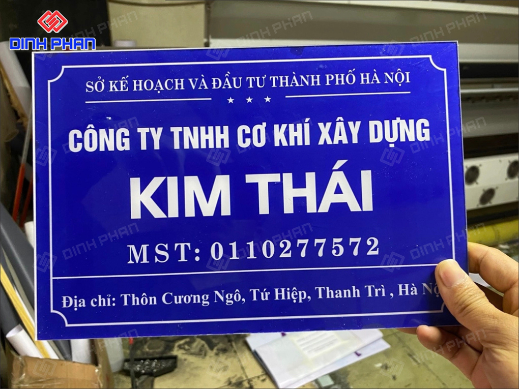 Làm Bảng Hiệu Mica Dán Decal Đẹp, Bền, Giá Rẻ Làm Bảng Hiệu Mica Dán Decal Đẹp, Bền, Giá Rẻ