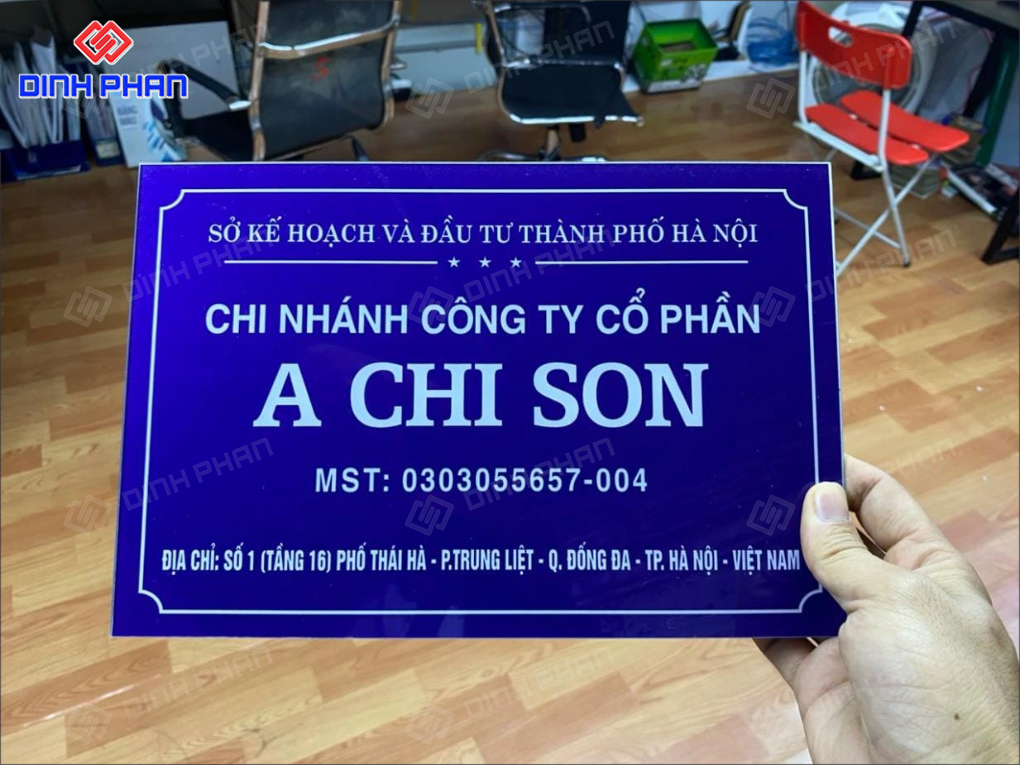 Làm Bảng Hiệu Mica Dán Decal Đẹp, Bền, Giá Rẻ Làm Bảng Hiệu Mica Dán Decal Đẹp, Bền, Giá Rẻ