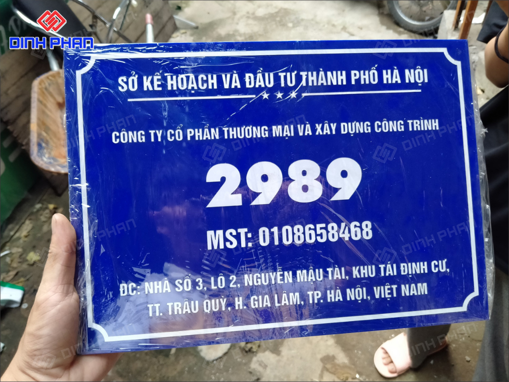 Làm Bảng Hiệu Mica Dán Decal Đẹp, Bền, Giá Rẻ Làm Bảng Hiệu Mica Dán Decal Đẹp, Bền, Giá Rẻ