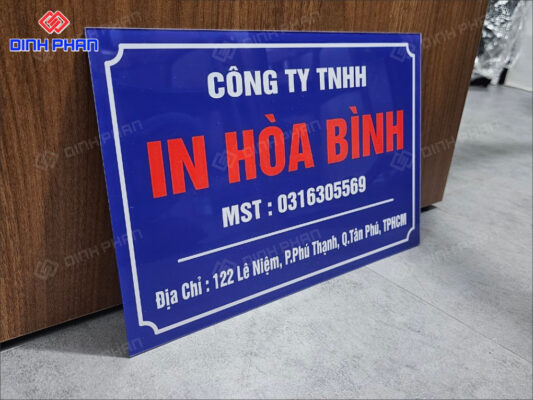 Làm Bảng Hiệu Mica Dán Decal Đẹp, Bền, Giá Rẻ