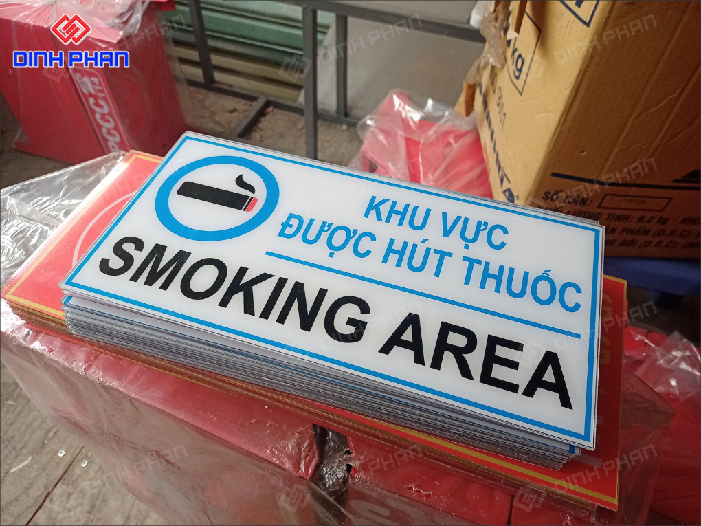 Làm Bảng Hiệu Mica Dán Decal Đẹp, Bền, Giá Rẻ Làm Bảng Hiệu Mica Dán Decal Đẹp, Bền, Giá Rẻ