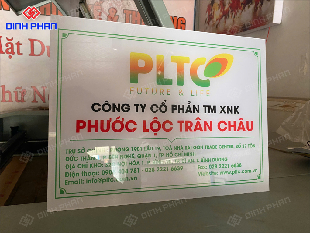 Làm Bảng Hiệu Mica Dán Decal Đẹp, Bền, Giá Rẻ Làm Bảng Hiệu Mica Dán Decal Đẹp, Bền, Giá Rẻ