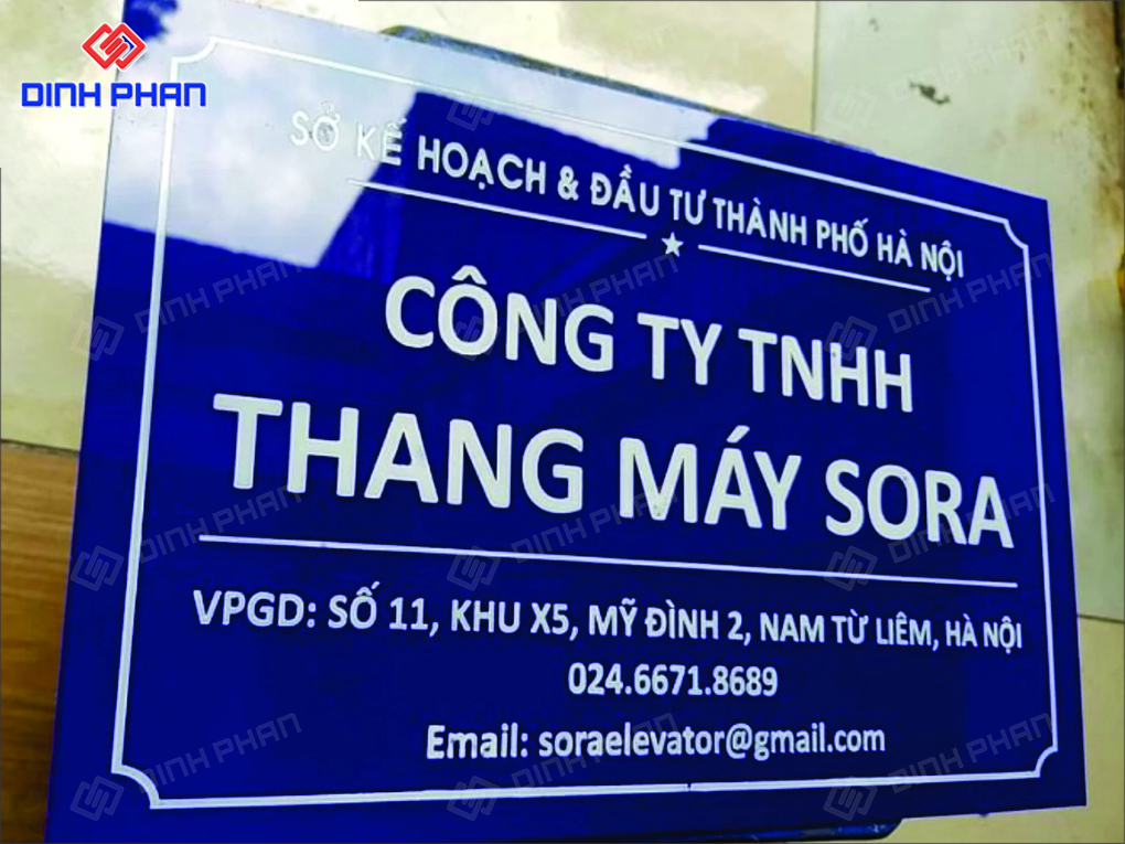 Làm Bảng Hiệu Mica Dán Decal Đẹp, Bền, Giá Rẻ Làm Bảng Hiệu Mica Dán Decal Đẹp, Bền, Giá Rẻ
