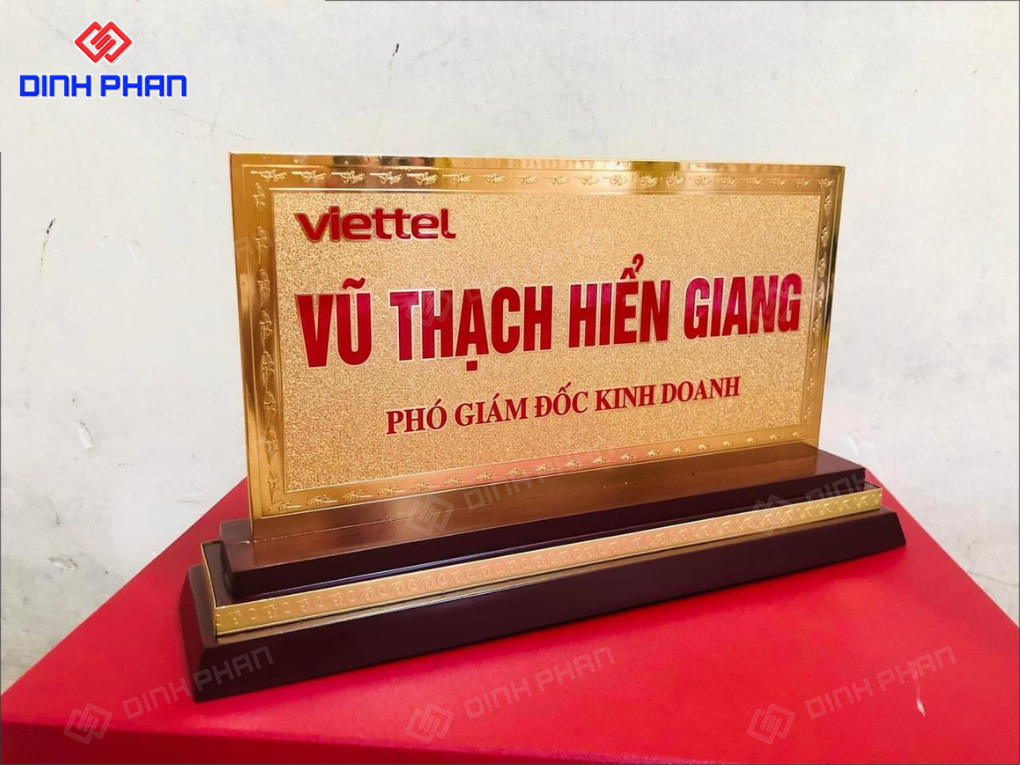 Làm Bảng Tên Để Bàn, Biển Chức Danh Chuyên Nghiệp, Giá Rẻ Làm Bảng Tên Để Bàn, Biển Chức Danh Chuyên Nghiệp, Giá Rẻ