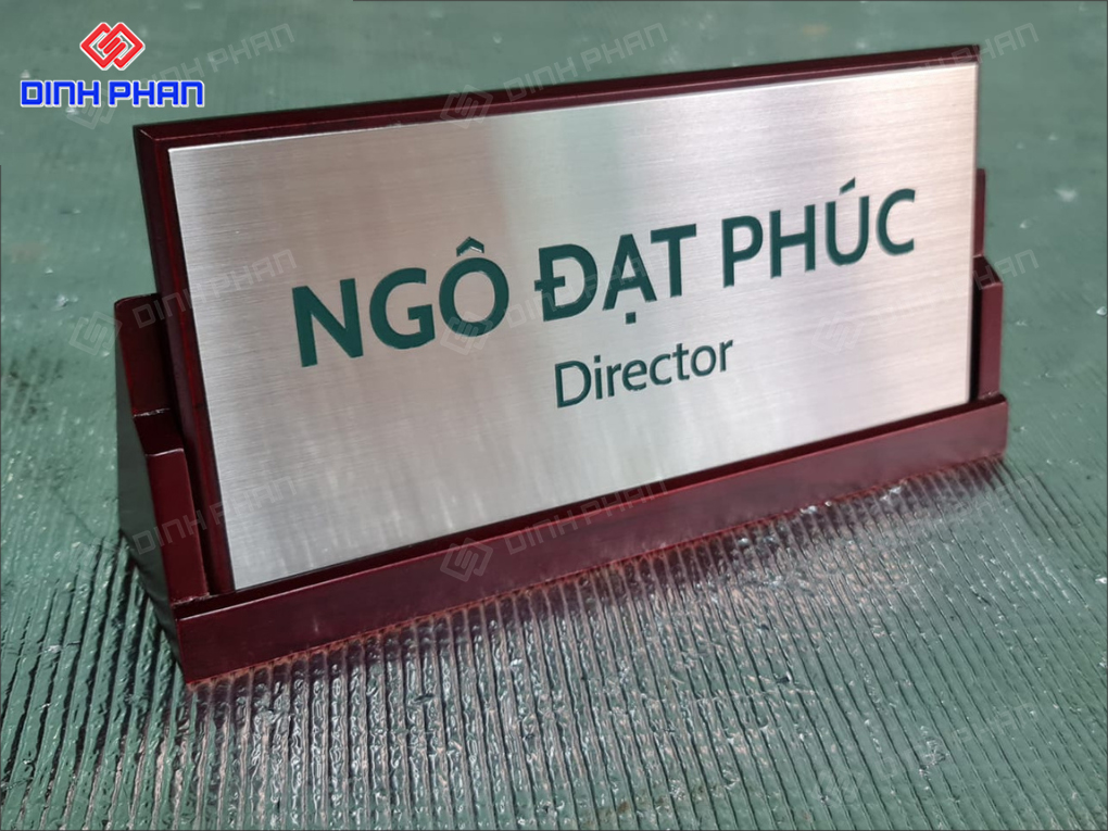 Làm Bảng Tên Để Bàn, Biển Chức Danh Chuyên Nghiệp, Giá Rẻ Làm Bảng Tên Để Bàn, Biển Chức Danh Chuyên Nghiệp, Giá Rẻ