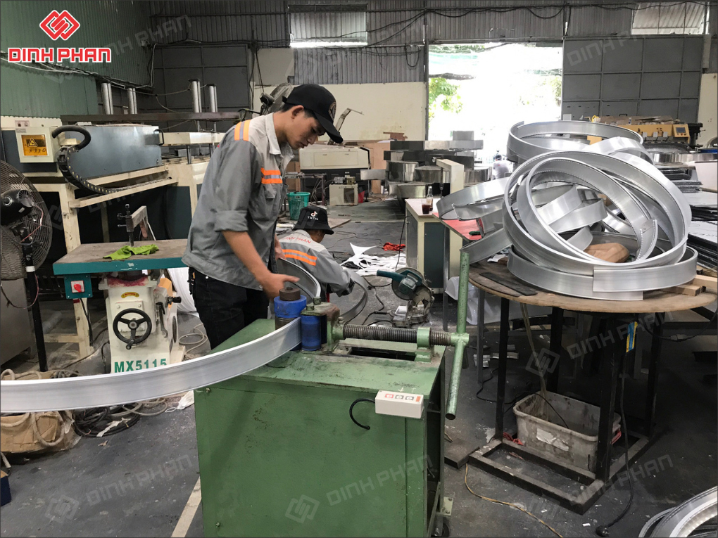 Làm Biển Vẫy Hút Nổi Mica Trọn Gói, Giá Rẻ, Đa Dạng Mẫu Mã