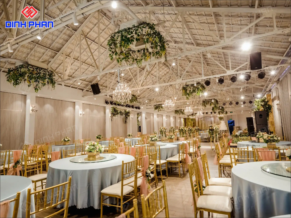 15+ Mẫu Thiết Kế Nhà Hàng Tiệc Cưới Đẳng Cấp, Lãng Mạn 15+ Mẫu Thiết Kế Nhà Hàng Tiệc Cưới Đẳng Cấp, Lãng Mạn
