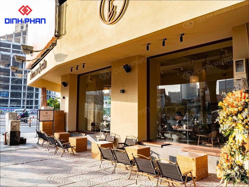 Kinh Nghiệm Thiết Kế Quán Cafe 2 Mặt Tiền Đẹp Thu Hút Kinh Nghiệm Thiết Kế Quán Cafe 2 Mặt Tiền Đẹp Thu Hút