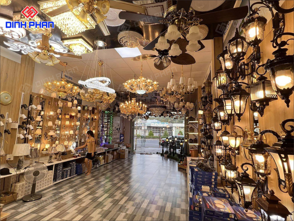 20+ Mẫu Thiết Kế Showroom Đèn Trang Trí Xu Hướng, Luxury 20+ Mẫu Thiết Kế Showroom Đèn Trang Trí Xu Hướng, Luxury