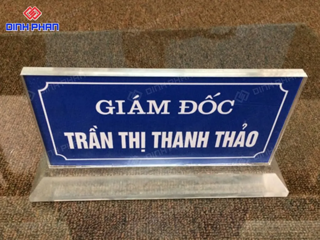 Bảng tên để bàn