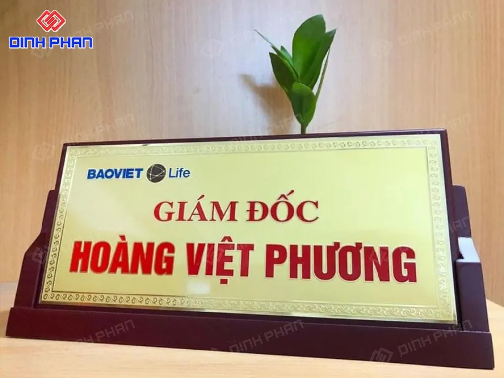 Bảng tên để bàn