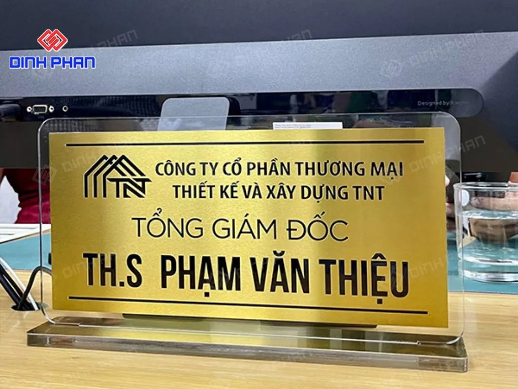 Bảng tên để bàn