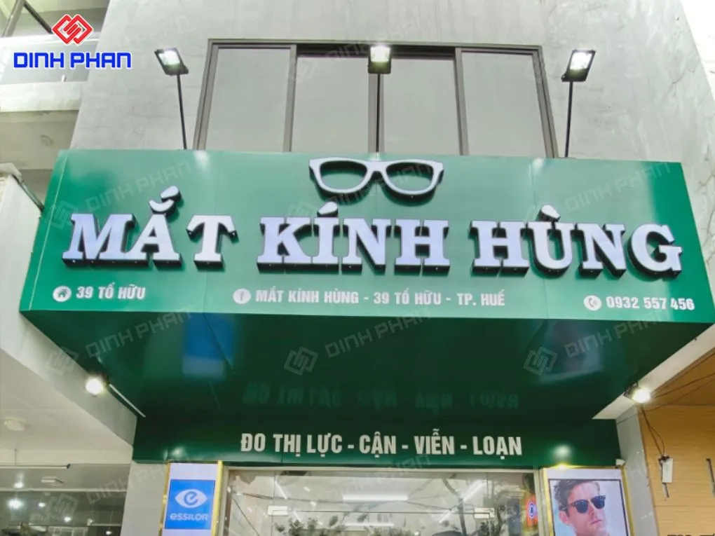 Bảng hiệu kính mắt