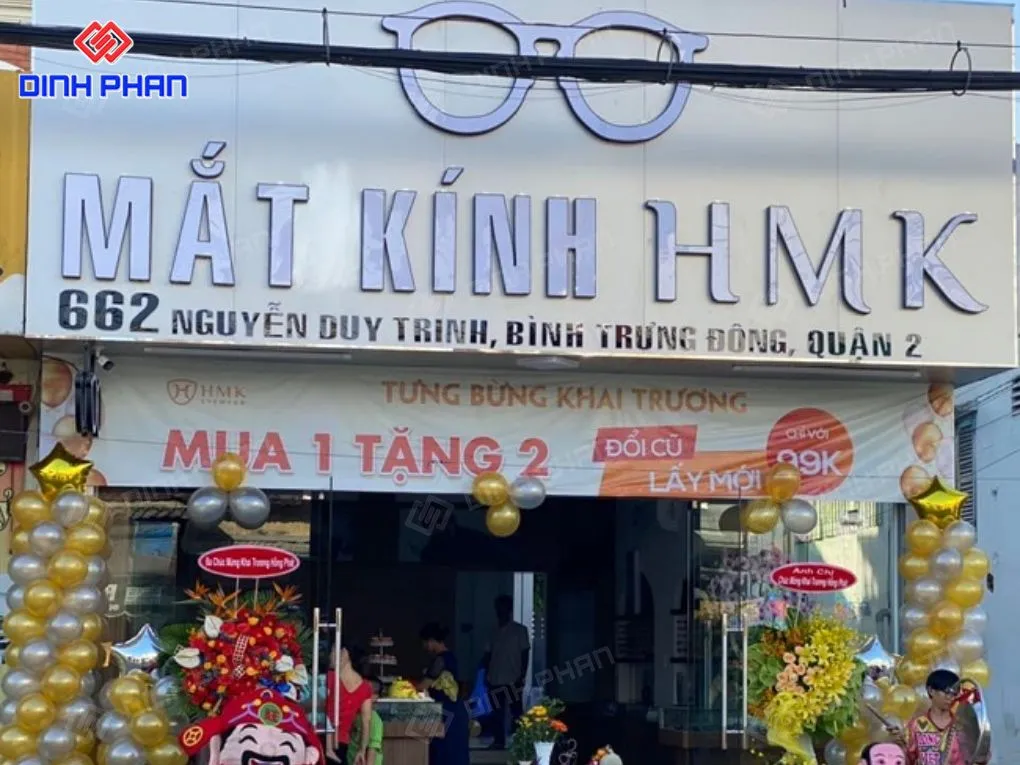 Bảng hiệu kính mắt
