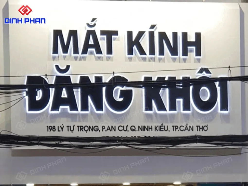 Bảng hiệu kính mắt