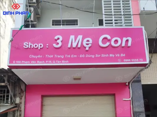 Top mẫu bảng hiệu shop quần áo trẻ em đẹp, nổi bật, dễ nhận diện