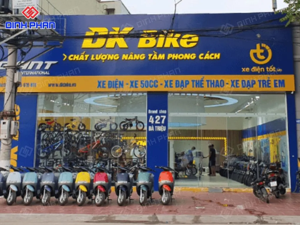 Biển quảng cáo xe điện