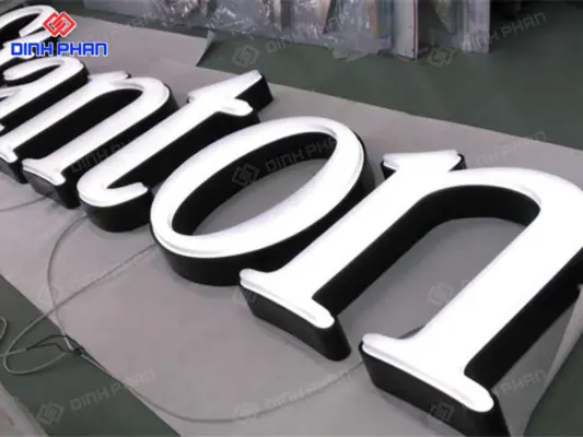 Gia công chữ inox mặt mica sáng đèn Led đẹp mắt