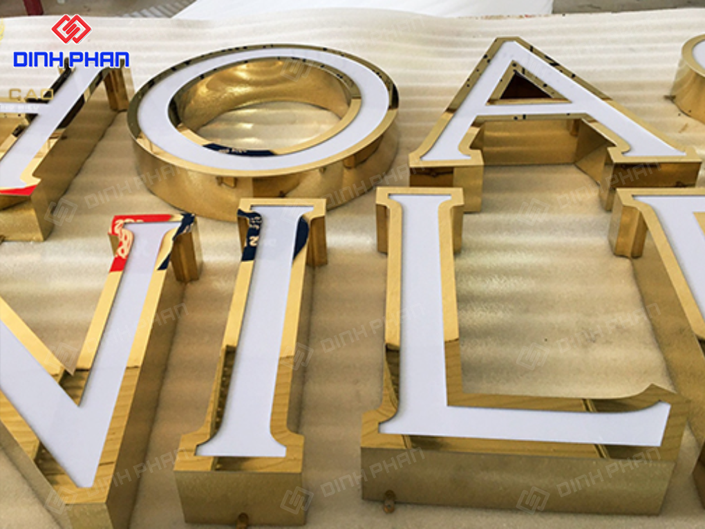 gia cong chu inox mat mica 6