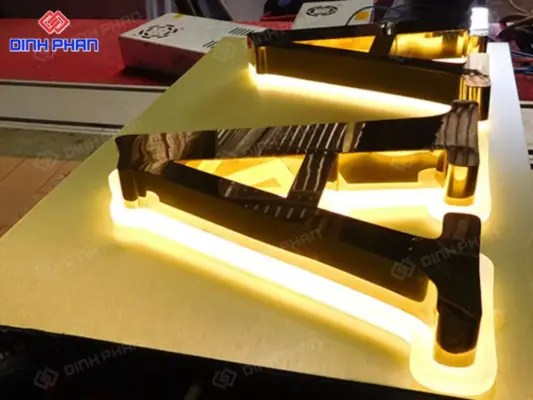 Làm chữ inox hắt chân