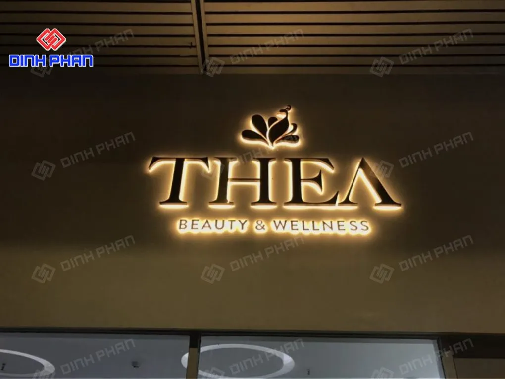 Làm chữ inox hắt chân