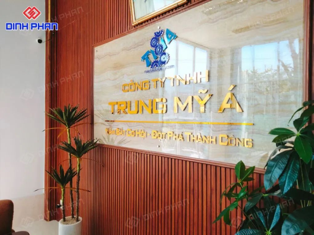 lam vach logo cong ty 5