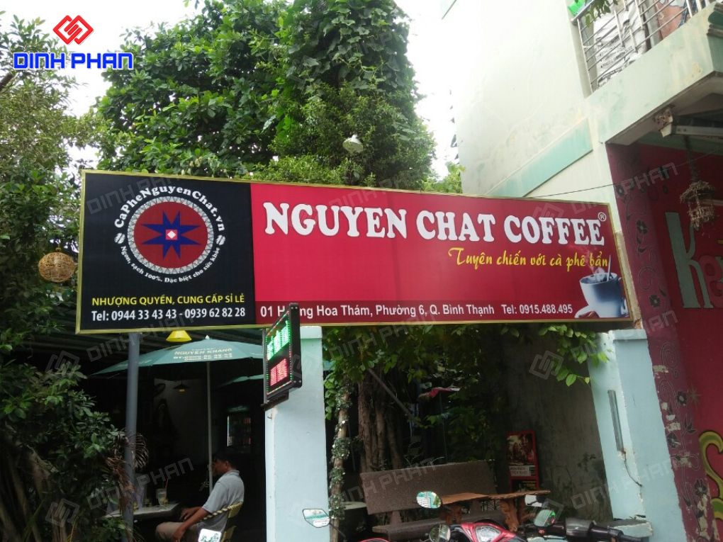 Bảng hiệu cafe pha máy