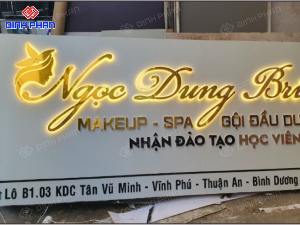 Bảng hiệu chữ nổi đèn LED