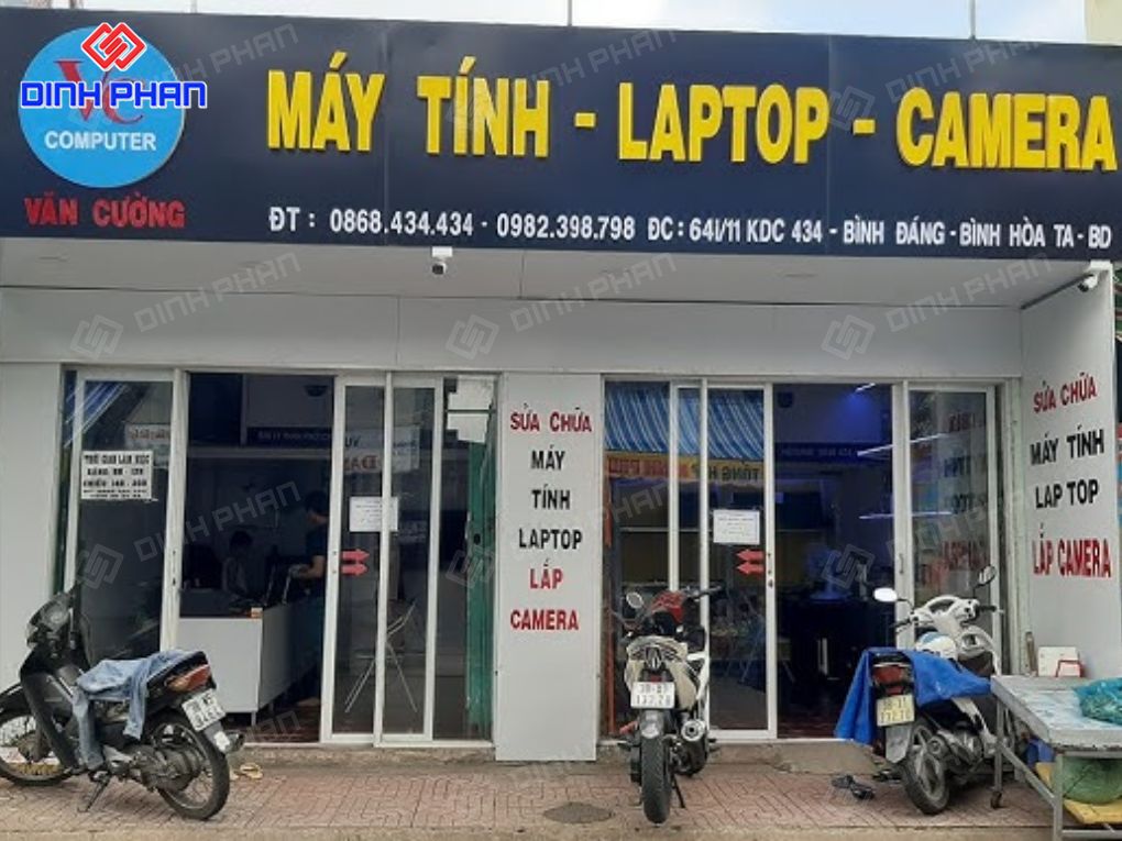 Bảng hiệu cửa hàng camera