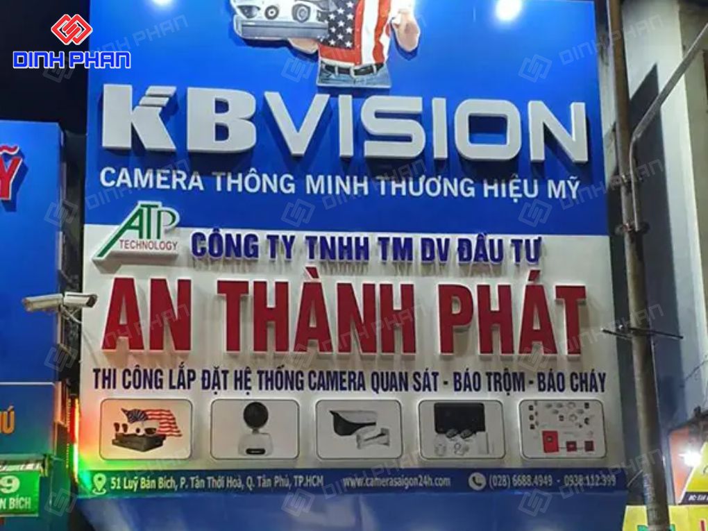 Bảng hiệu cửa hàng camera