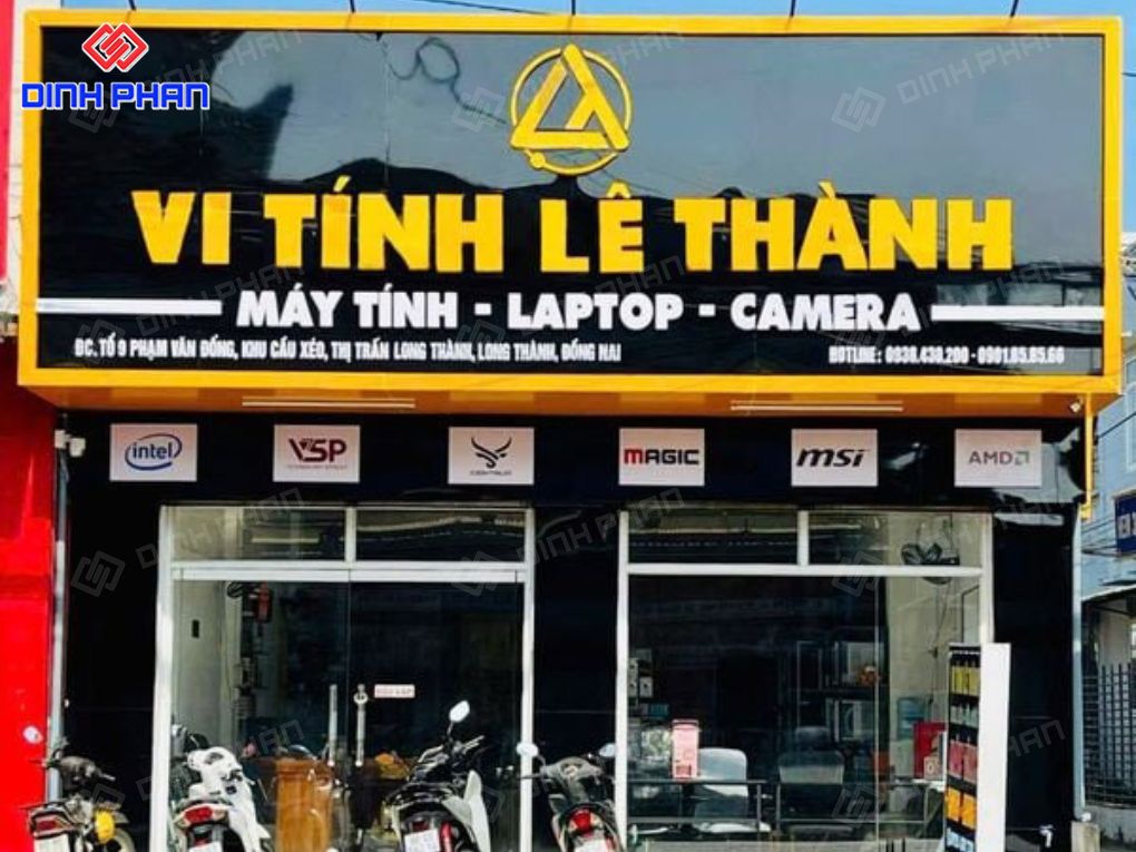 Bảng hiệu cửa hàng camera