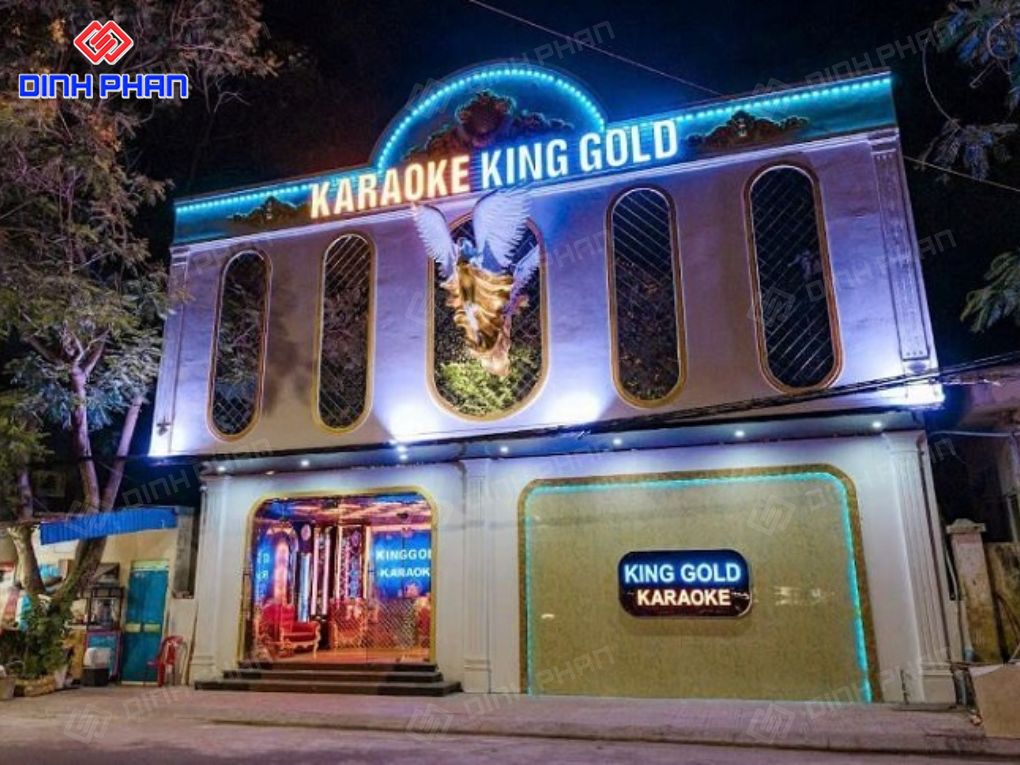 Bảng hiệu quán karaoke