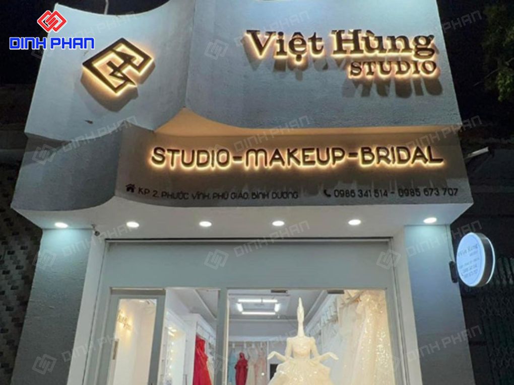 Bảng hiệu studio áo cưới