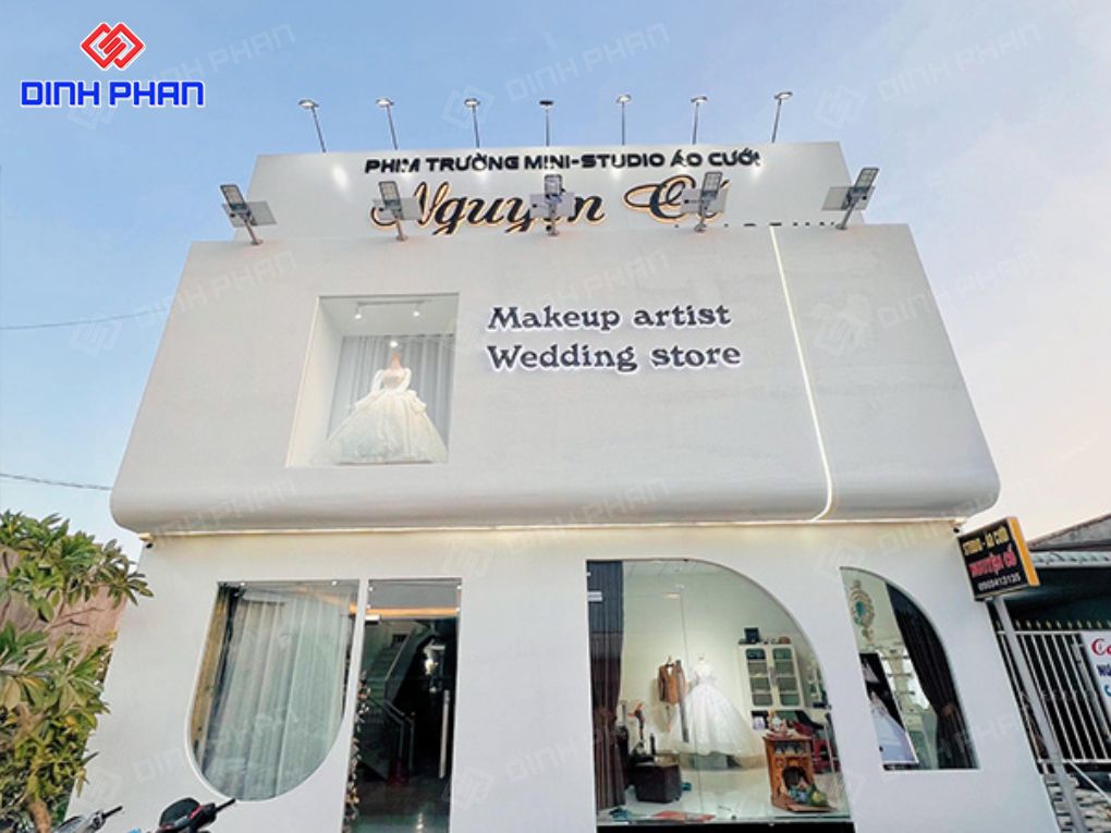 Bảng hiệu studio áo cưới
