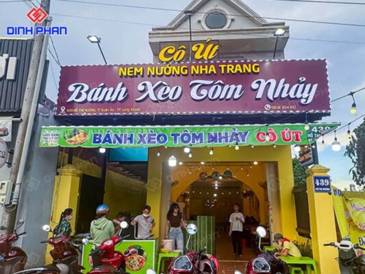 Bảng hiệu tiệm bánh xèo