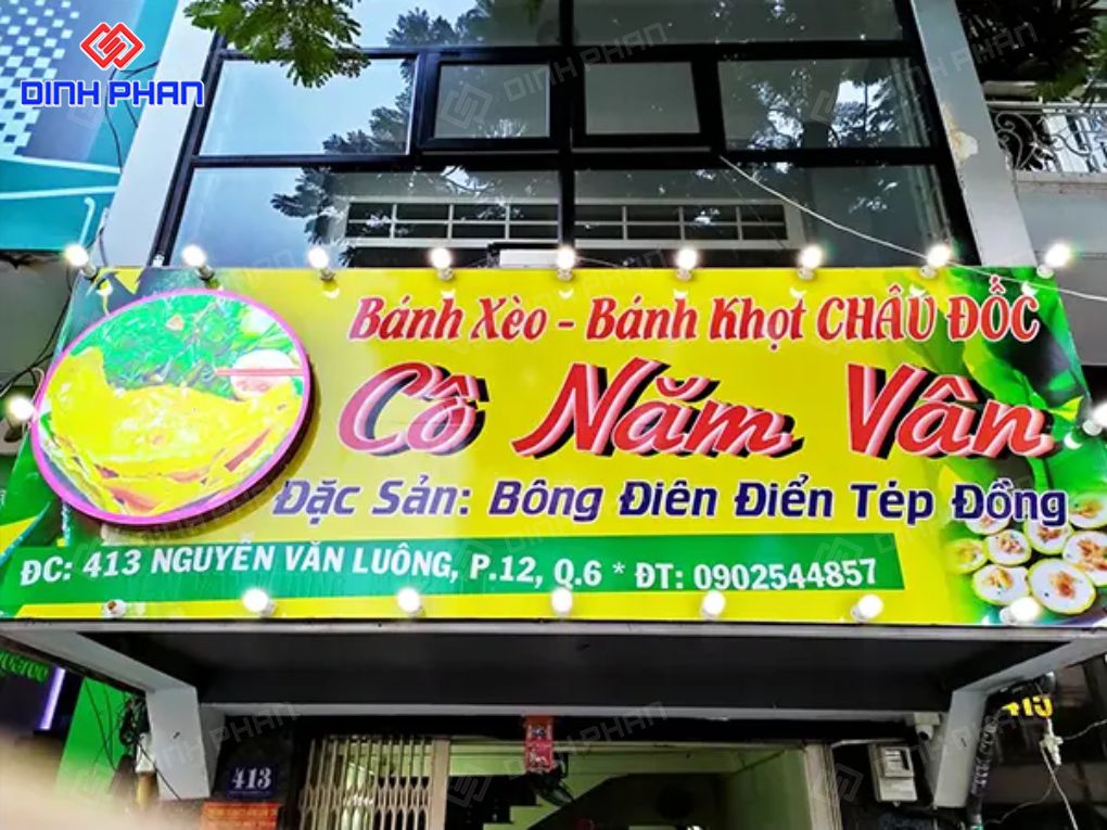 Bảng hiệu tiệm bánh xèo