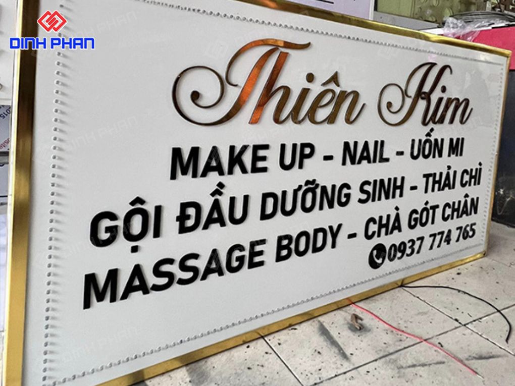 Bảng hiệu tiệm massage