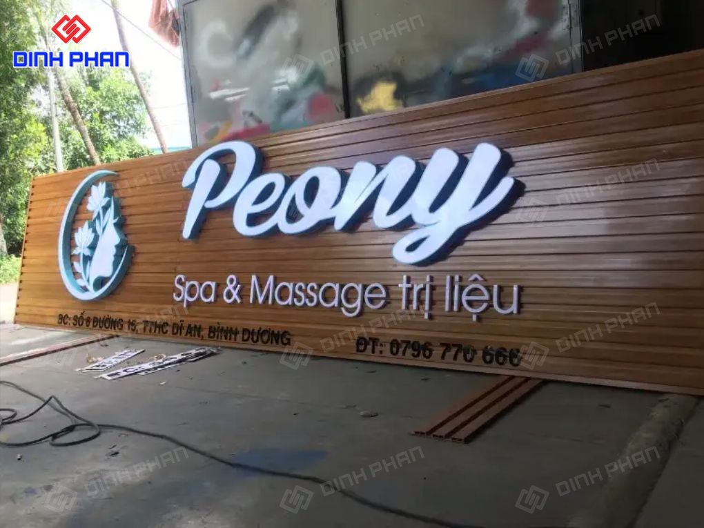 Bảng hiệu tiệm massage