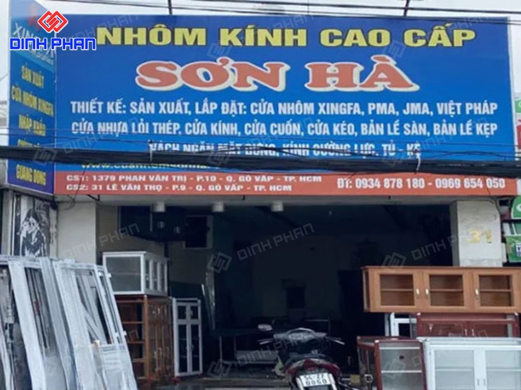 Bảng hiệu tiệm nhôm kính ngoài trời loại nào bền đẹp Bảng tiệm hiệu nhôm kính