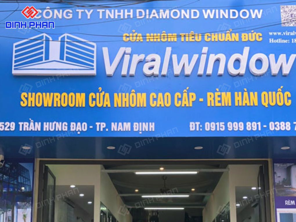 Bảng hiệu tiệm nhôm kính ngoài trời loại nào bền đẹp Bảng tiệm hiệu nhôm kính