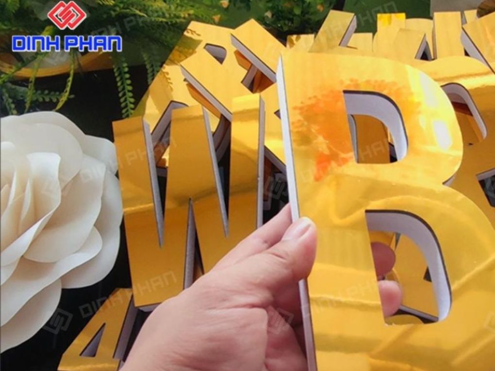 Chữ alu vàng gương