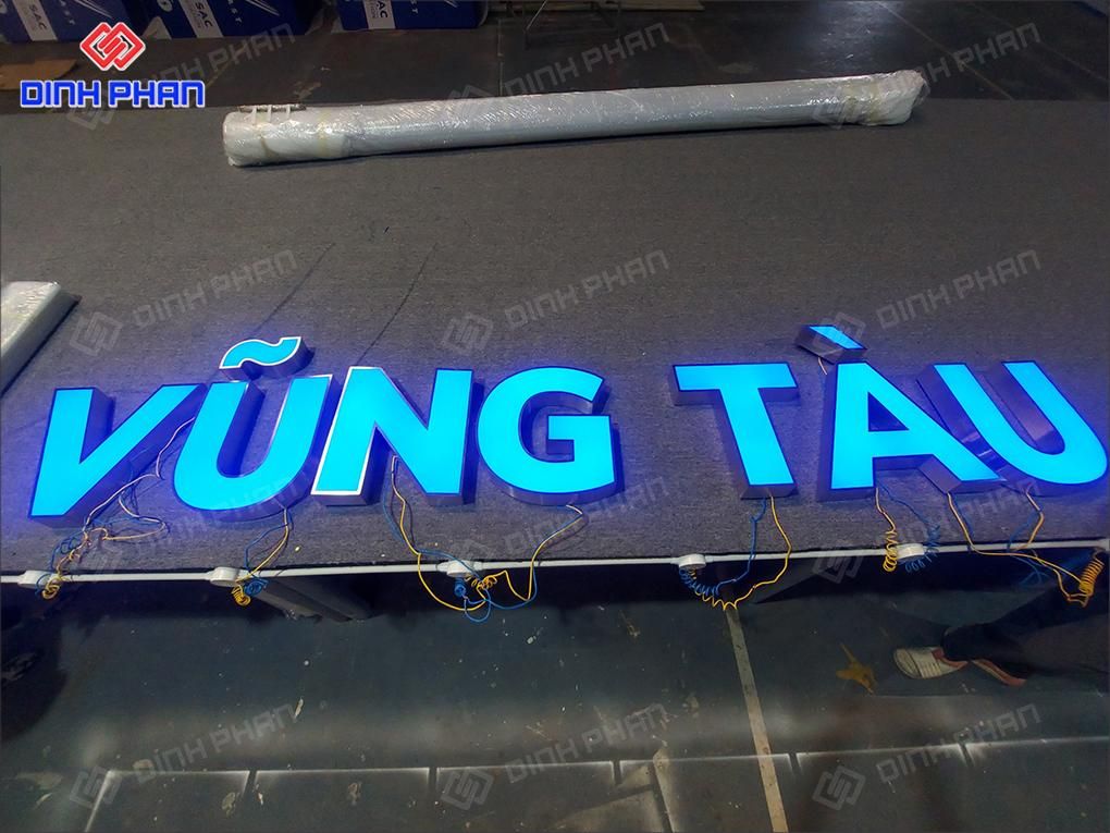 Chữ mica đèn led