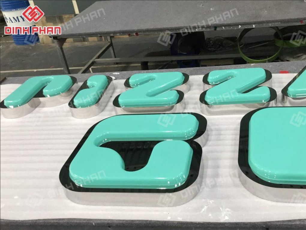 Gia công chữ hút nổi