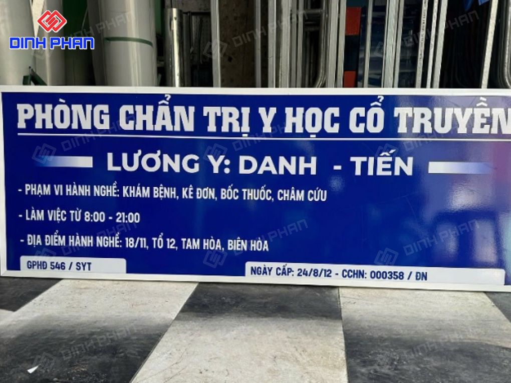 Làm bảng hiệu alu dán decal