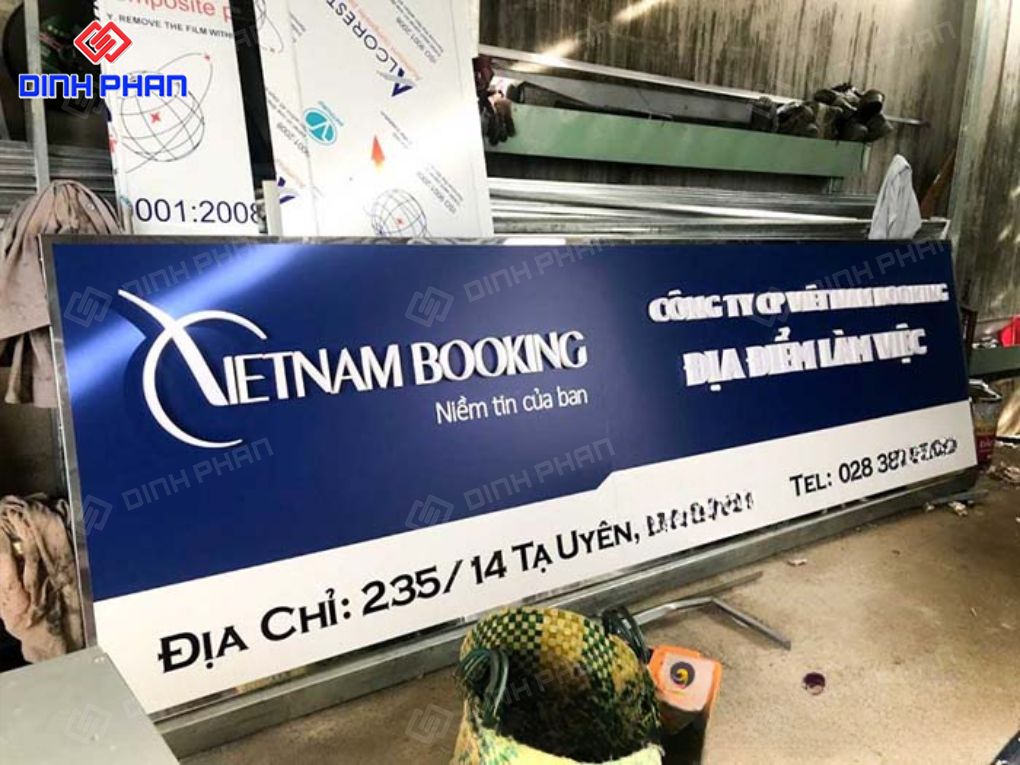 Làm bảng hiệu alu dán decal