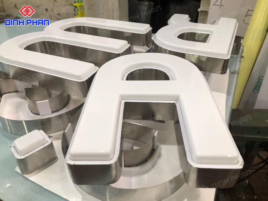 Làm bảng hiệu led