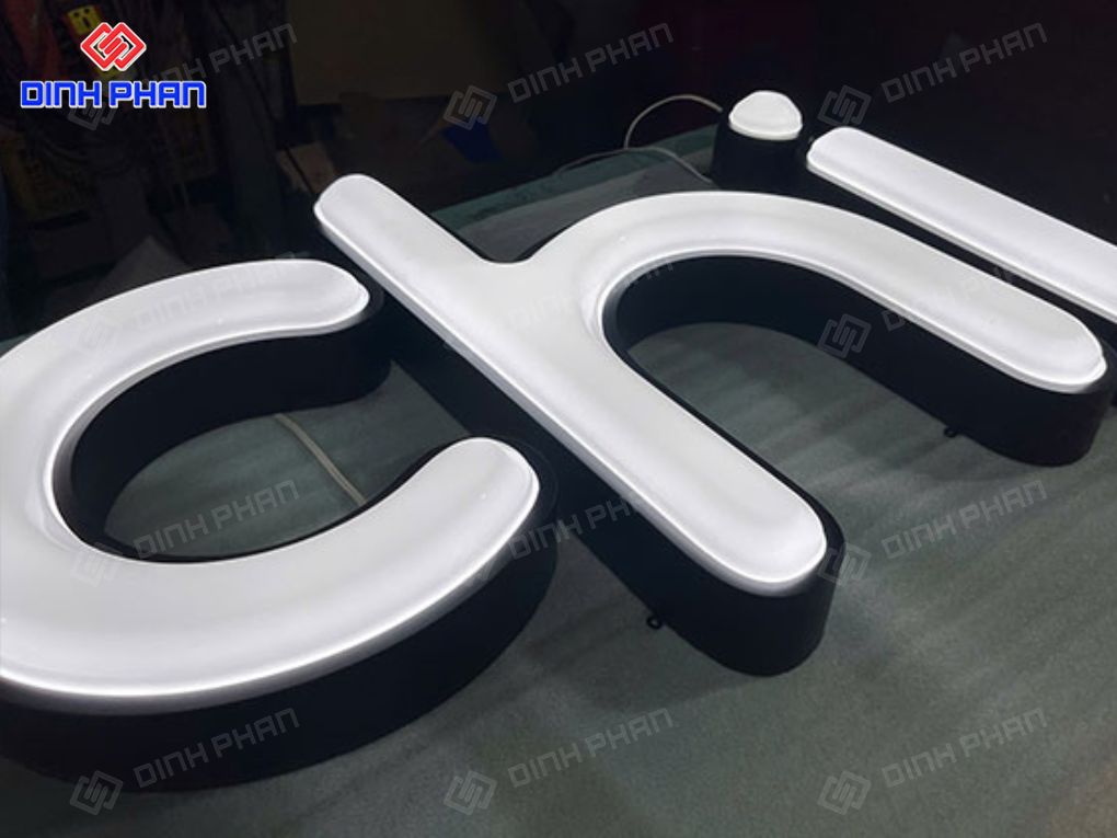 Làm bảng hiệu led